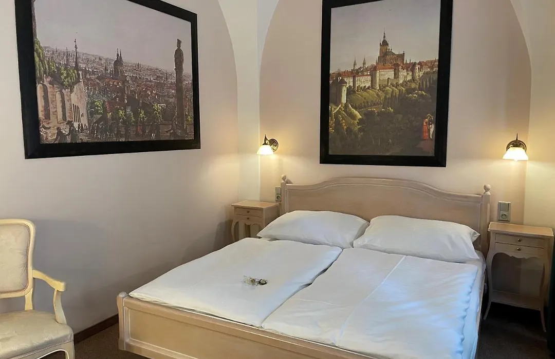 U Cervene Zidle - Red Chair Hotel-1