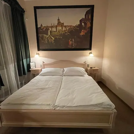 U Cervene Zidle - Red Chair Hotel-2